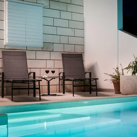 Vallis * פובליה